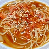 キムチと玉ねぎの赤味噌汁そうめん